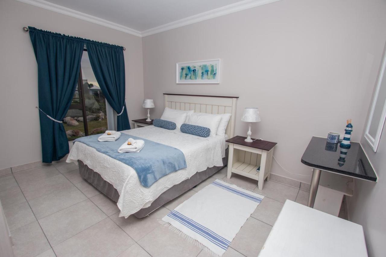 Van Den Berg'S Guesthouse Bettyʼs Bay Exterior foto