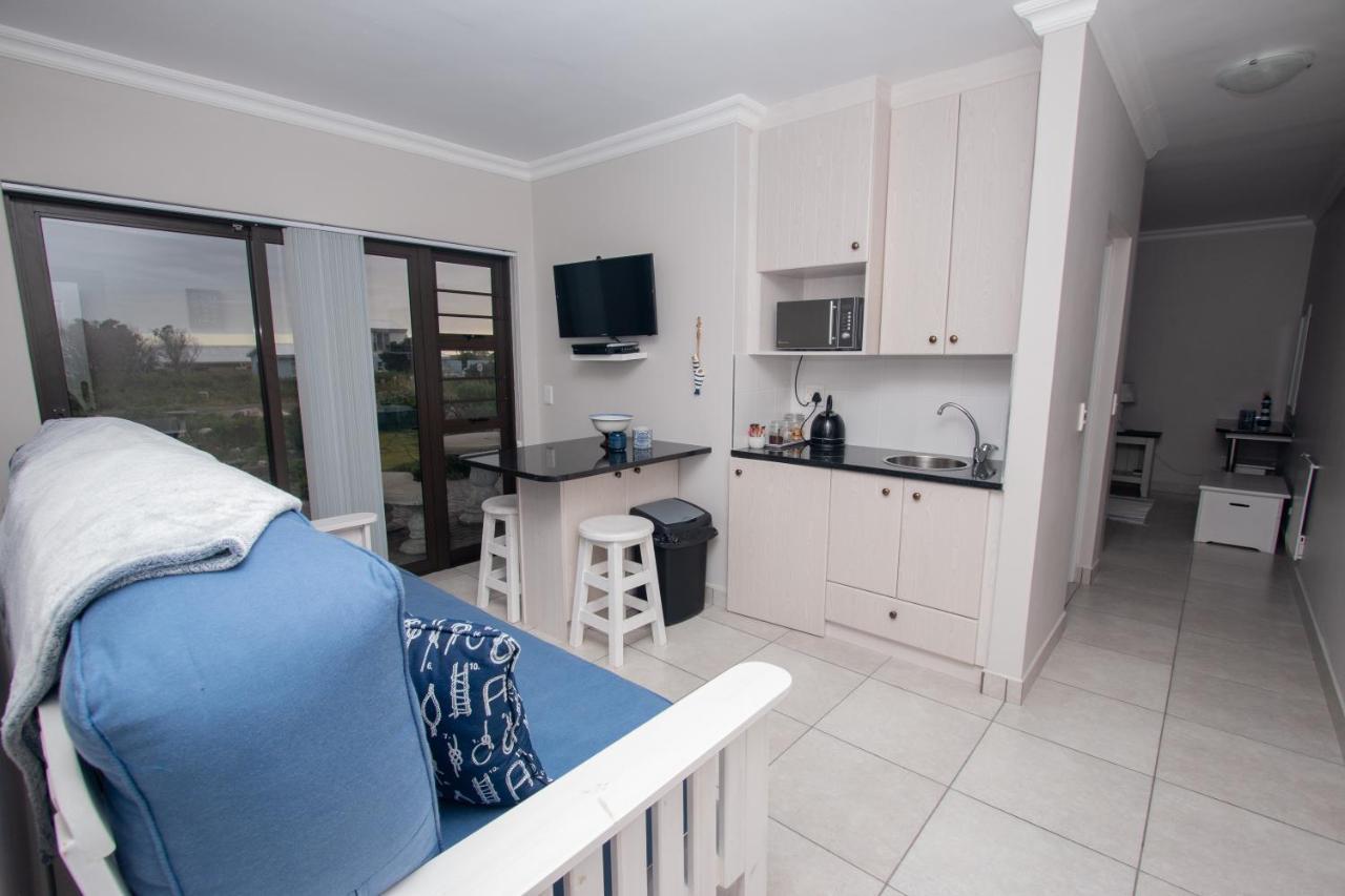 Van Den Berg'S Guesthouse Bettyʼs Bay Exterior foto